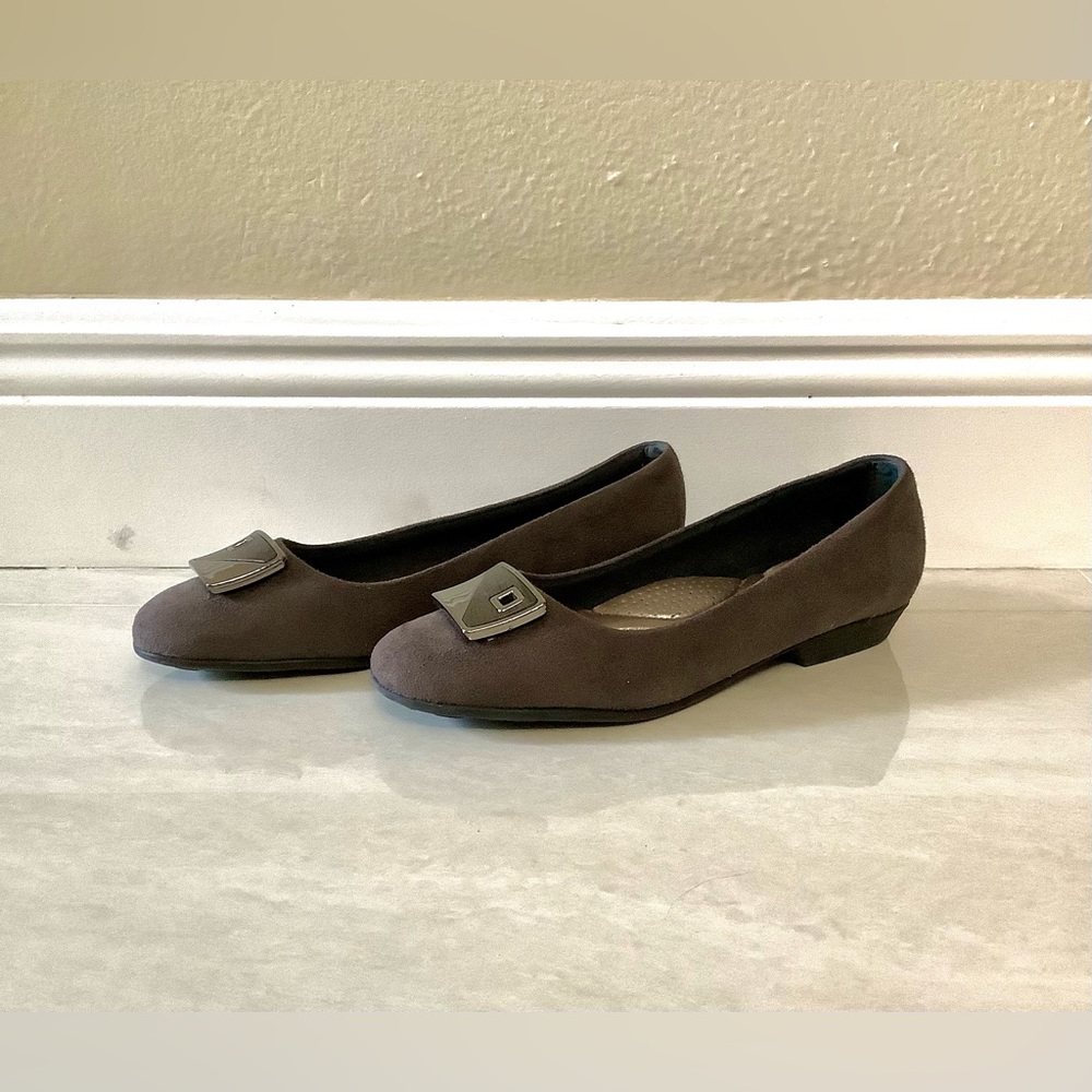 PICCADILLY BRASIL WOMEN’S FLATS-SIZE 7